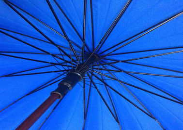 Beständige J Form-blauer Golf-Regenschirm des Wind-, Raines-Regenschirm-Holzgriff