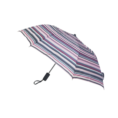 Ein klappbarer Regenschirm ist eine perfekte Kombination von Bequemlichkeit für Aktivitäten im Freien.